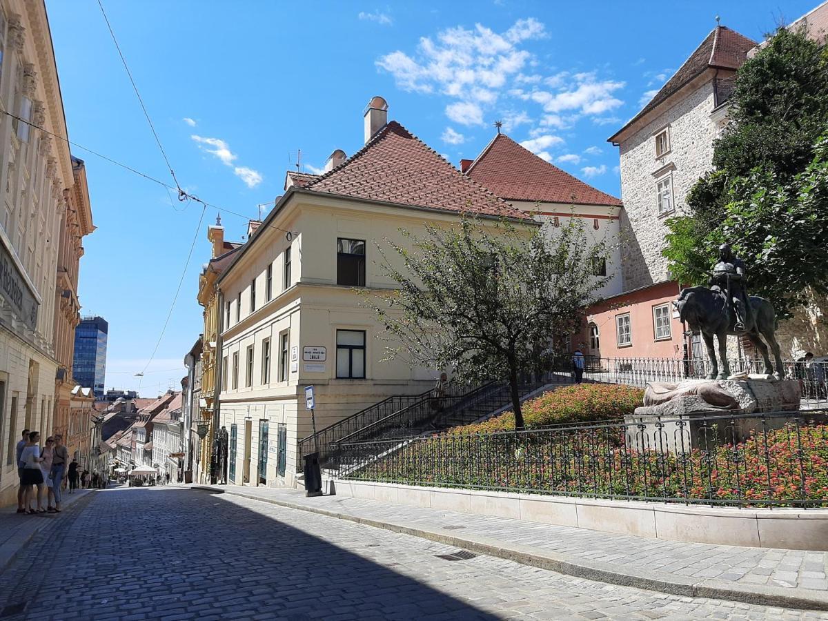 Apartment Azalea Загреб Экстерьер фото